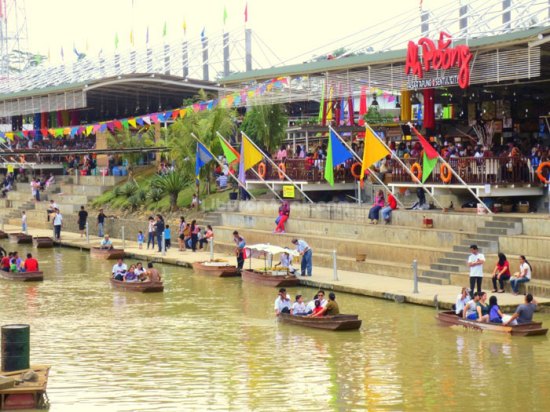 pasar ah poong (photo: liburananak.com)